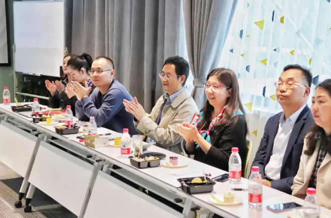 如图片无法显示,请刷新页面