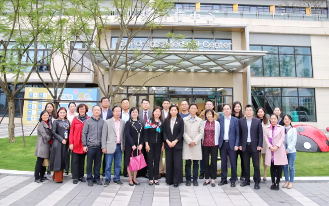 如图片无法显示,请刷新页面