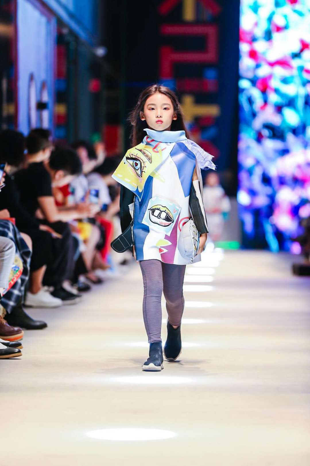 首届中国国际儿童时尚周 金顶奖得主陈闻打造儿童时尚生活新景象