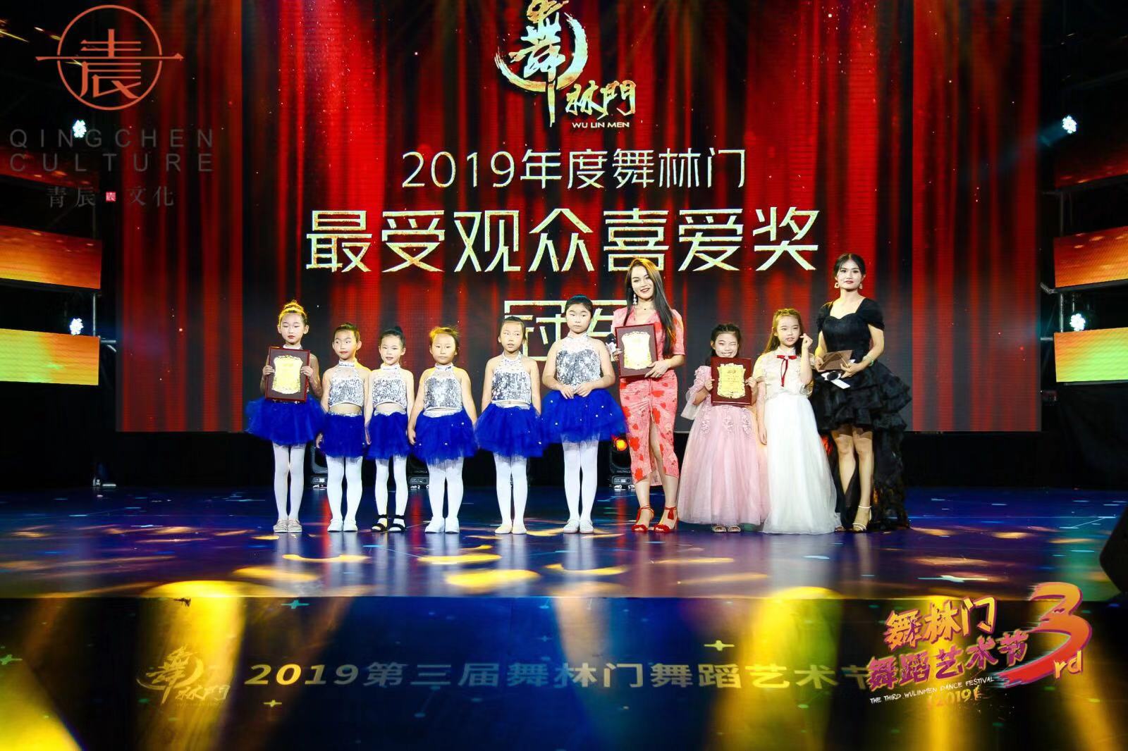 娃娃和大脚丫小脚丫,牙刷火车不倒翁.jpg