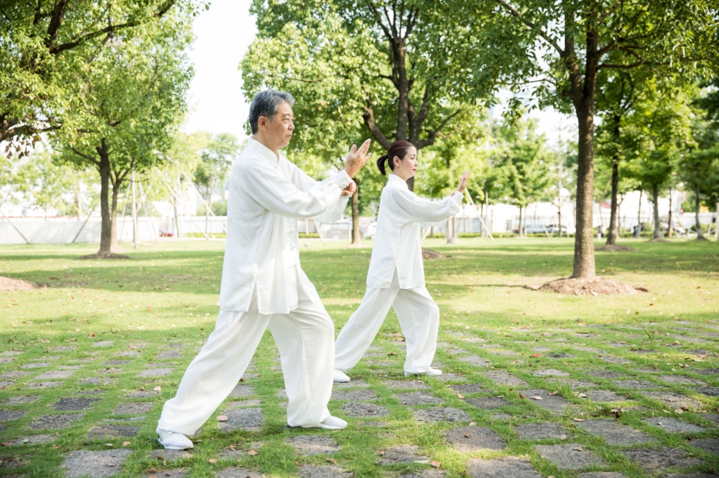 老年人锻炼需注意什么?注意这几点 适当补充氨糖!