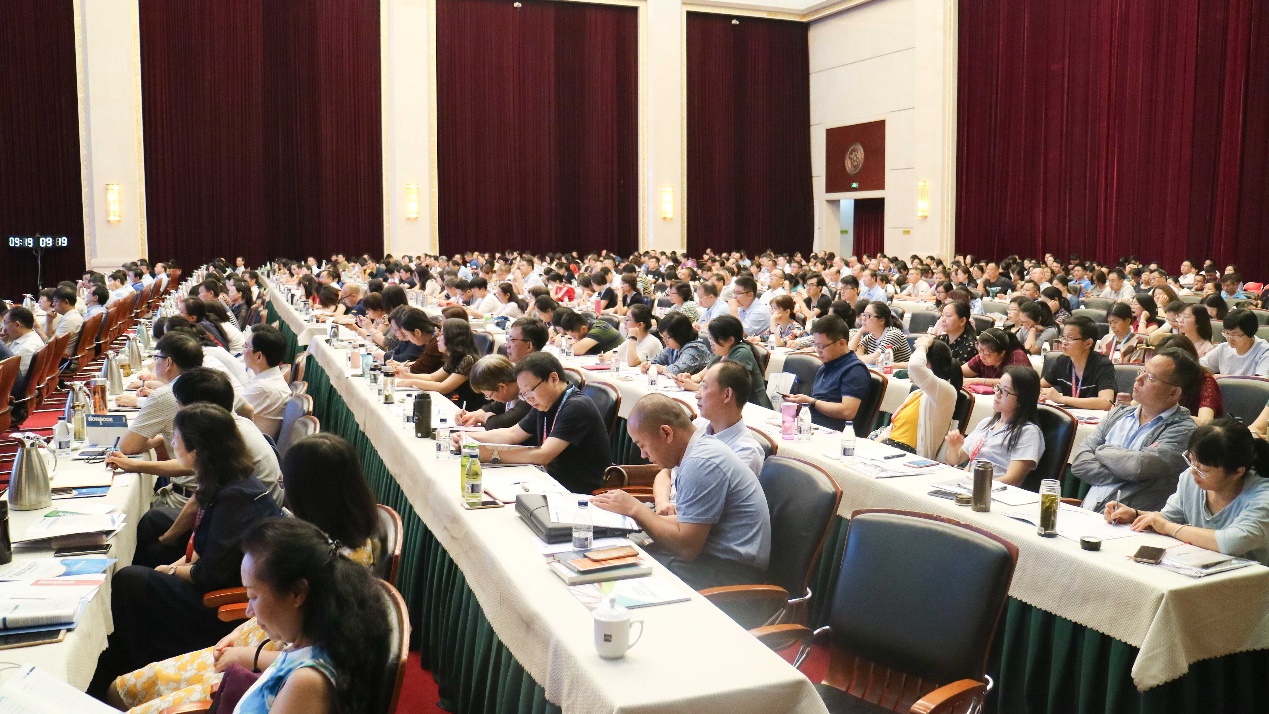 C:\Users\Administrator\Desktop\111\主会场2.jpg