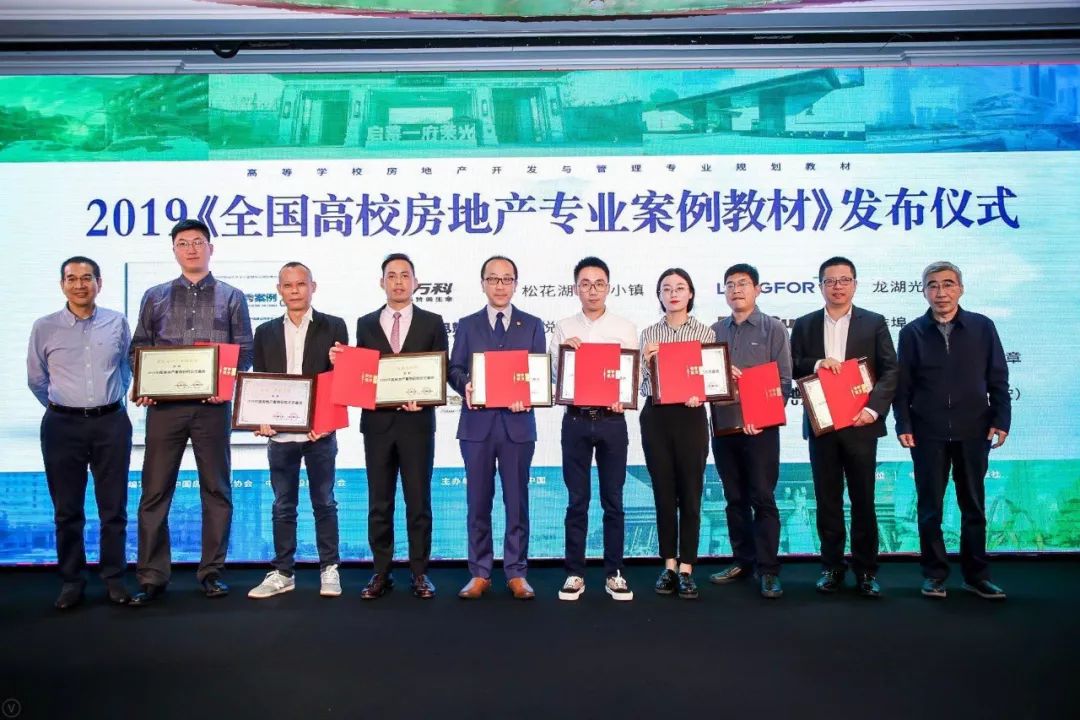 https://mmbiz.qpic.cn/mmbiz_jpg/SJMPNfnvxcCkibRENTibHU9q4QKia23QJo263nDcSZkgib2275b1eAjUgzTfq6VJgwQffsEJRwgnFUe43AqDGRxk1Q/640?wx_fmt=jpeg