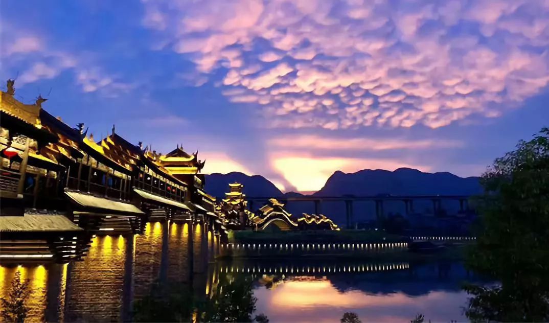 游黔江评美景,参与活动赢小米9手机!