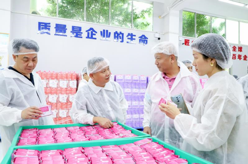 《民法典》讲座在国家高新技术企业深圳市康乐美科技有限公司举办