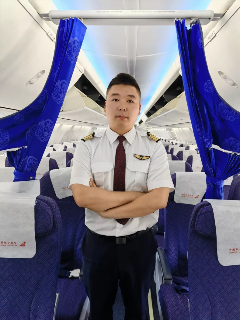 中国机长飞机真实图片图片