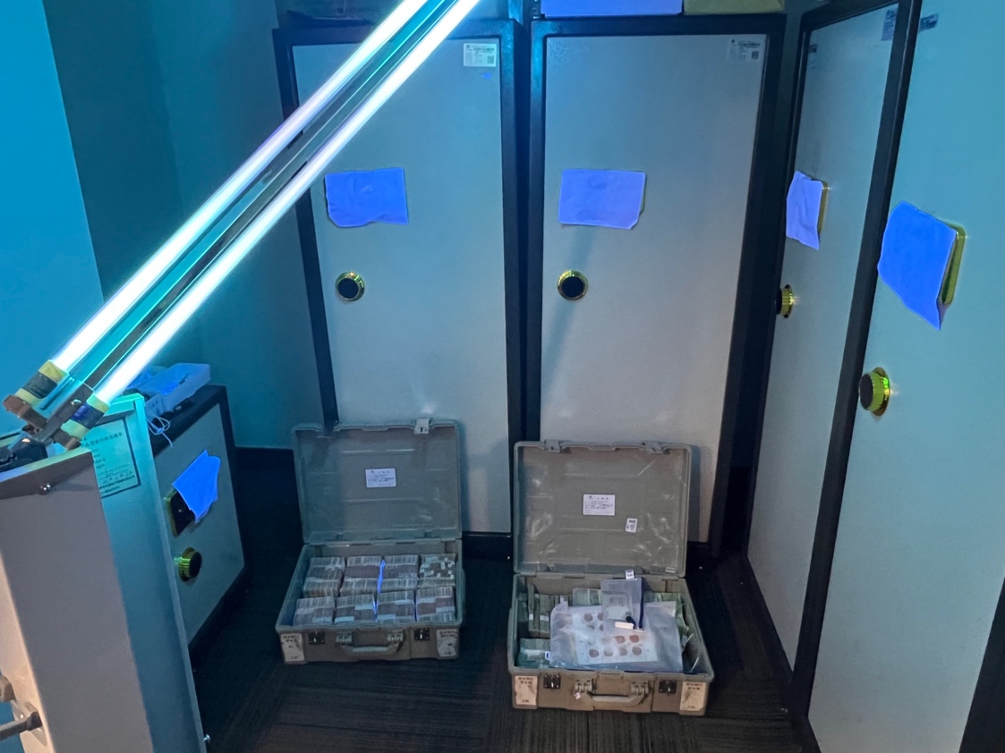 电脑显示屏中度可信度描述已自动生成