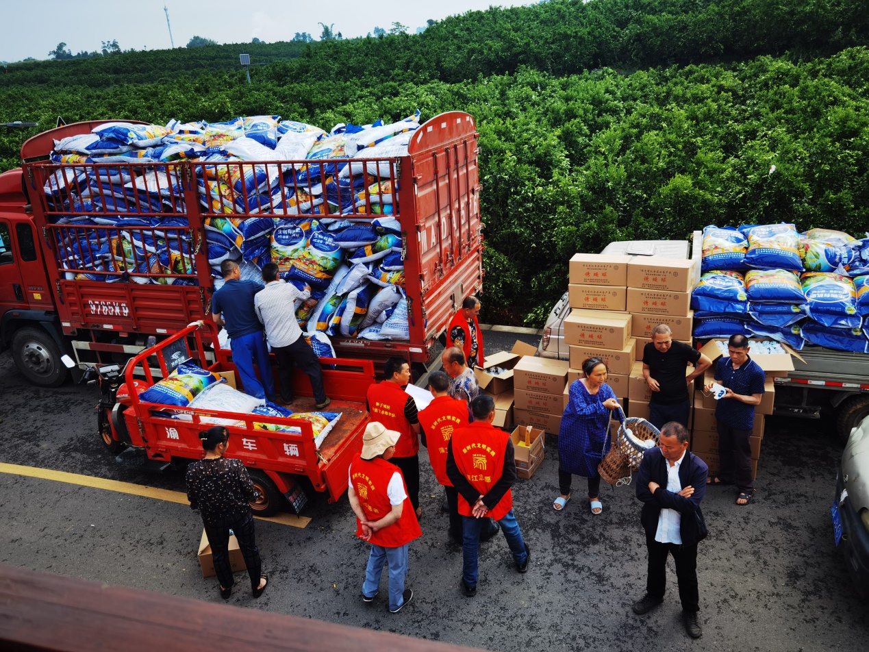 G:刘玲利蒲江蒲江柑橘全产业链项目建设 出差调研照片20511蒲江物资发放现场培训狮子树村培训、物资发放、点位牌IMG_20220511_100046.jpg