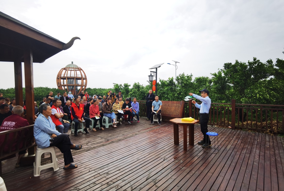 G:刘玲利蒲江蒲江柑橘全产业链项目建设 出差调研照片20511蒲江物资发放现场培训狮子树村培训、物资发放、点位牌IMG_20220511_094105.jpg