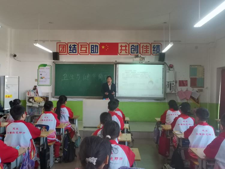 简篇-【“双争”活动进行时】	健康为本，卫生先行——丛台区七方小学卫生月活动纪实